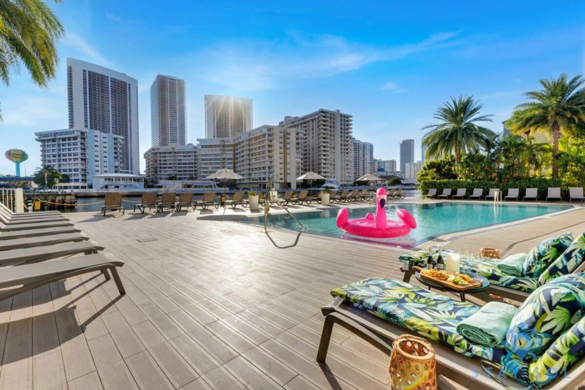 Infinite View With Balcony,Pool Plus Near Beach 哈兰代尔海滩 外观 照片